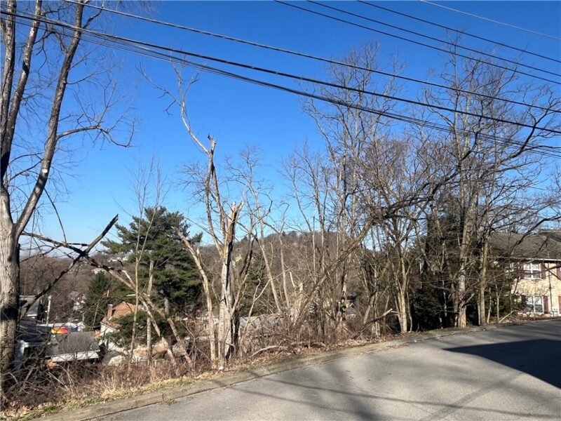 325 GLASER AVENUE — photo 4
