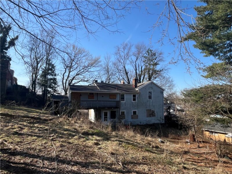 325 GLASER AVENUE B — photo 3
