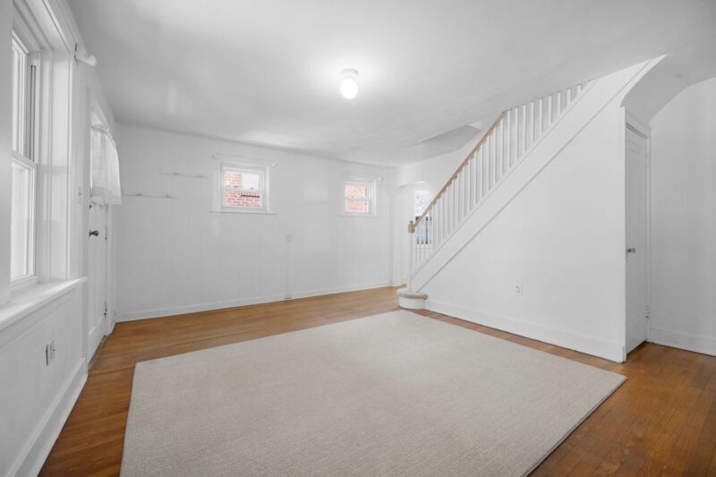 2732-2734 Shiras Avenue — photo 7