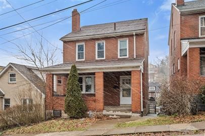 139 Sumner Ave — photo 2