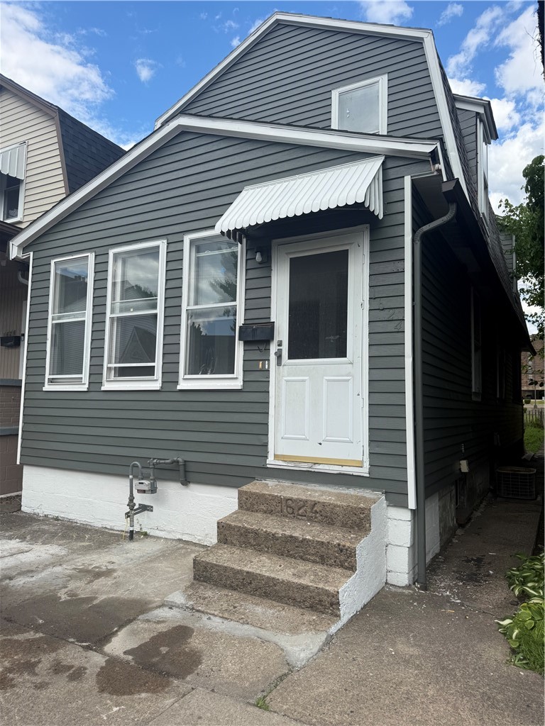 1624 4th Ave — photo 1