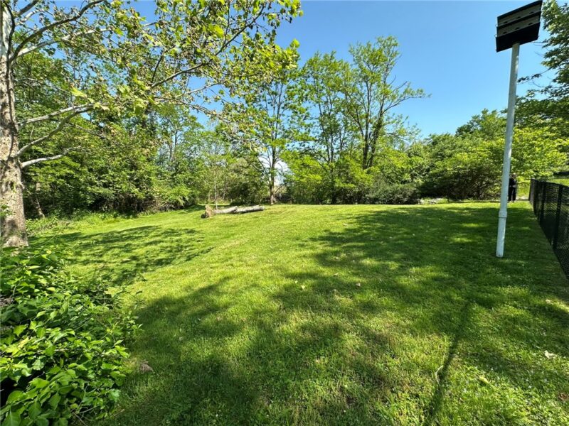 0 E McMurray — photo 3