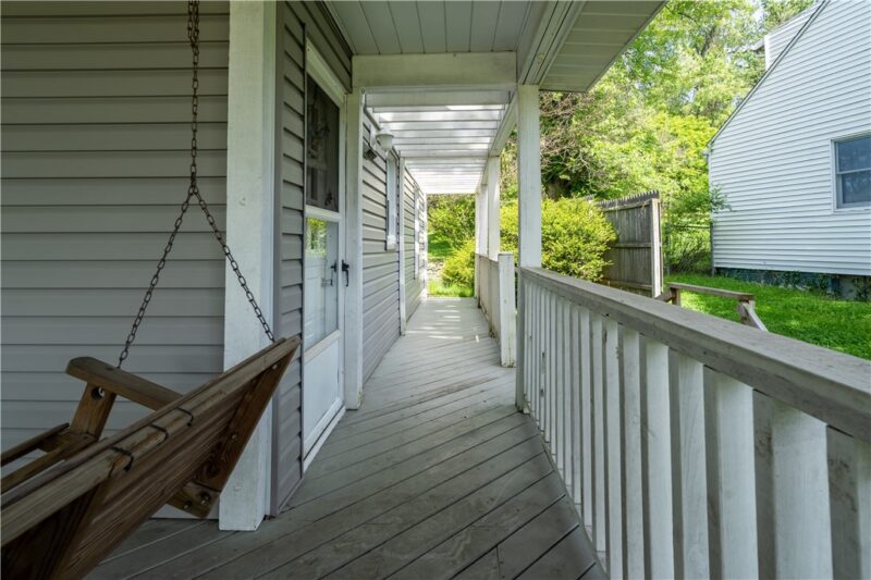 323 Idlewood Rd — photo 4