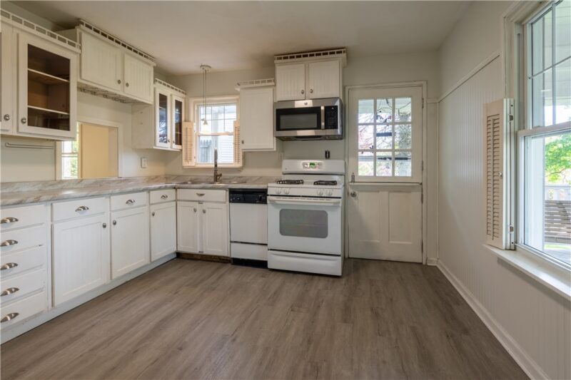 323 Idlewood Rd — photo 7