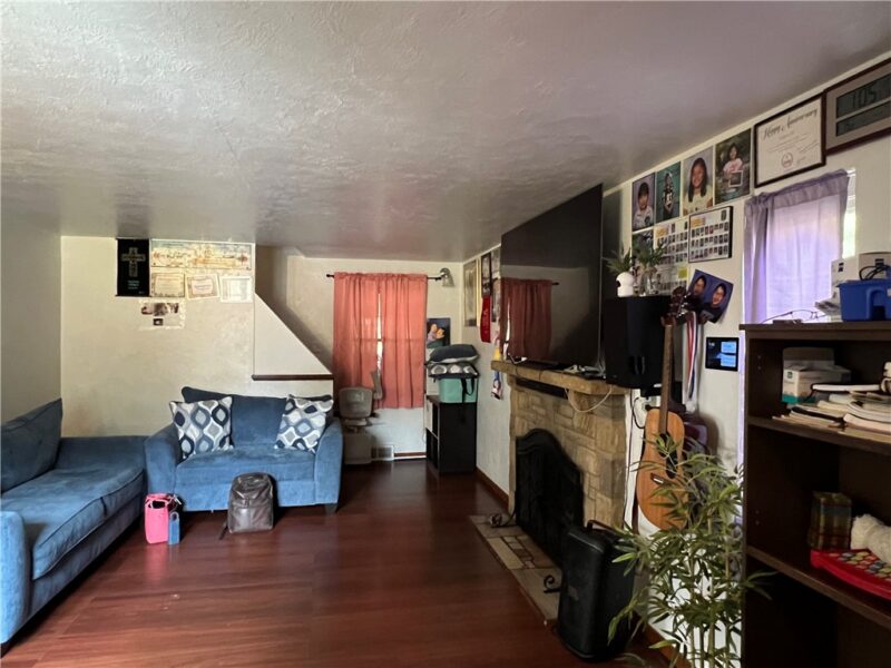1424 Senior Dr — photo 4