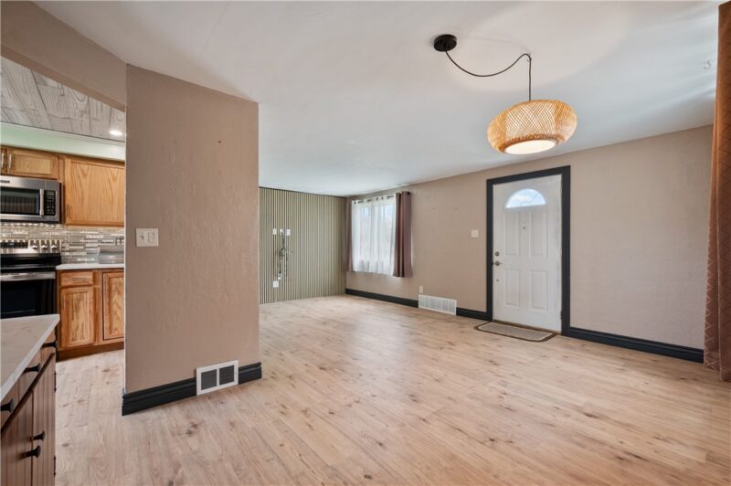 904 Sunnyside Drive — photo 8
