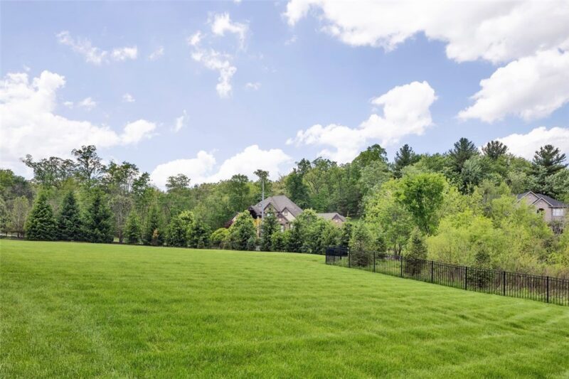 301 Serendipity Ln — photo 4