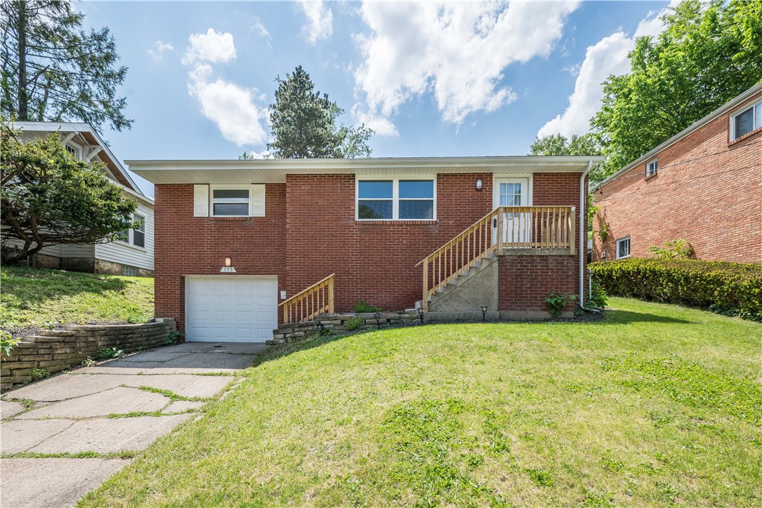 239 Pointview — photo 1