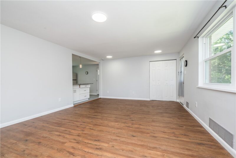 239 Pointview — photo 7