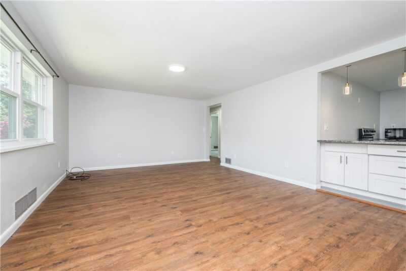 239 Pointview — photo 8
