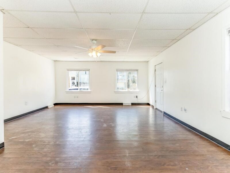 1202 Irwin St — photo 8