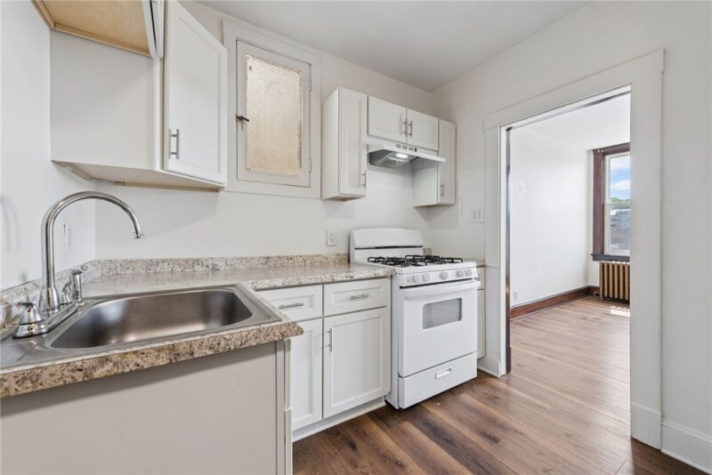 206 N Warren Ave — photo 6