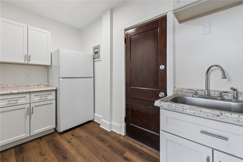 206 N Warren Ave — photo 7
