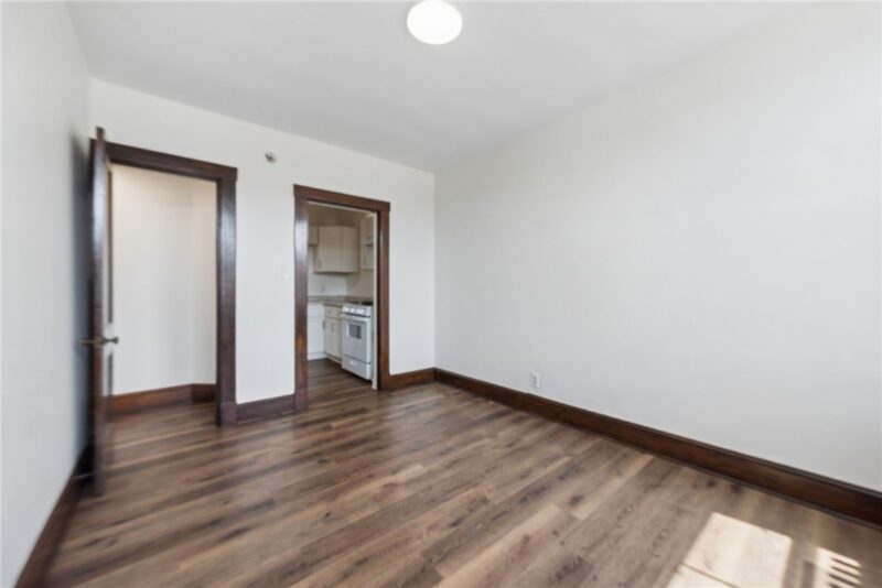 206 N Warren Ave — photo 8