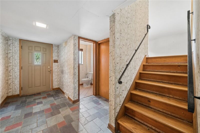 285 Tara Dr — photo 3