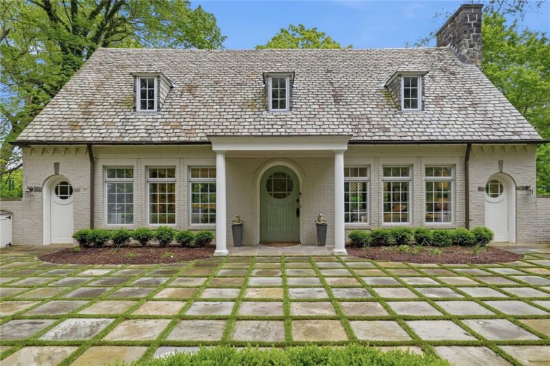 810 Persimmon Rd — photo 2