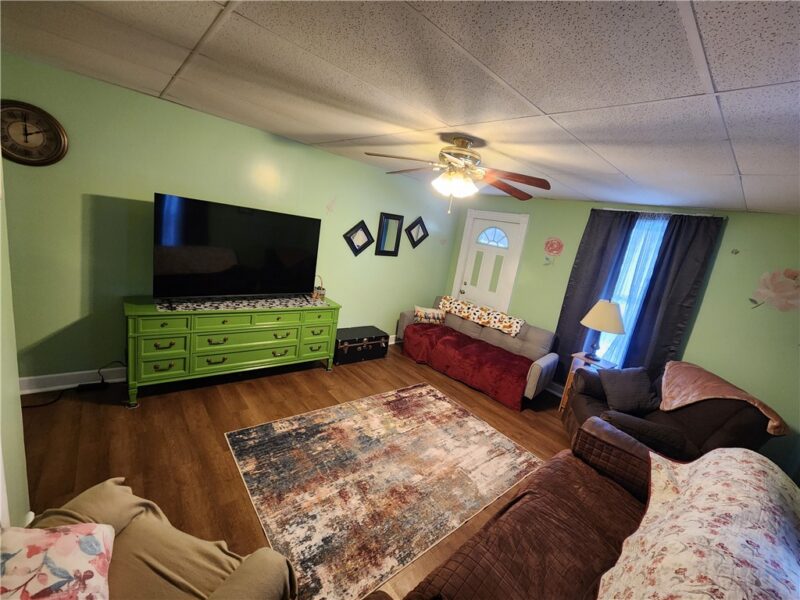 236 Superior St — photo 8