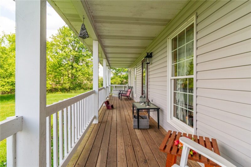 164 Bradley Rd — photo 2