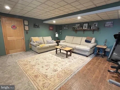 4306 National Pike — photo 3