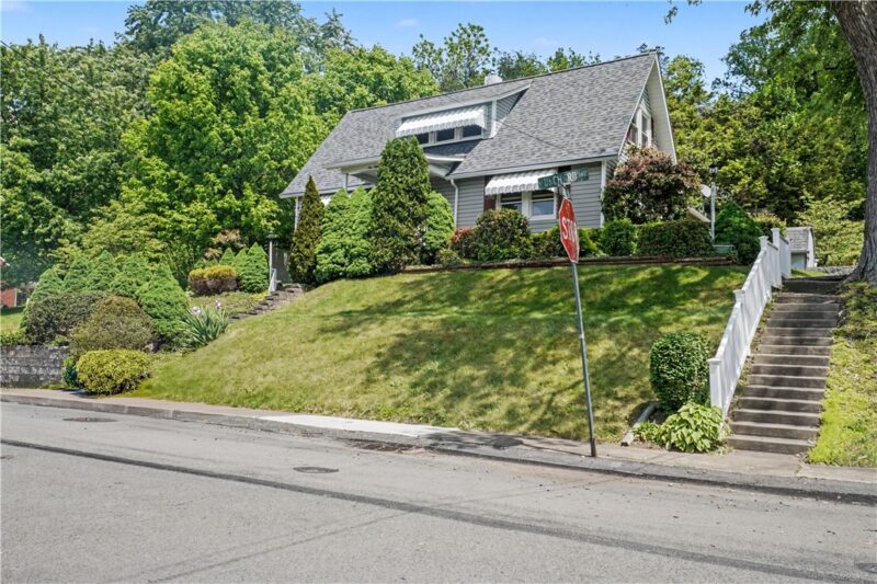 957 Orchard Avenue