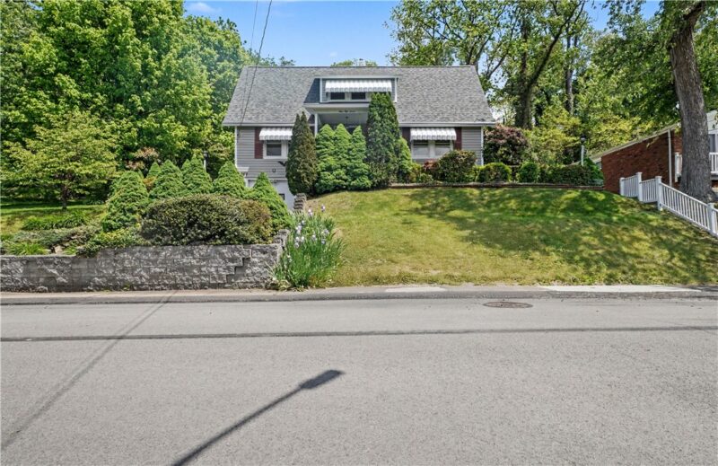 957 Orchard Avenue — photo 2