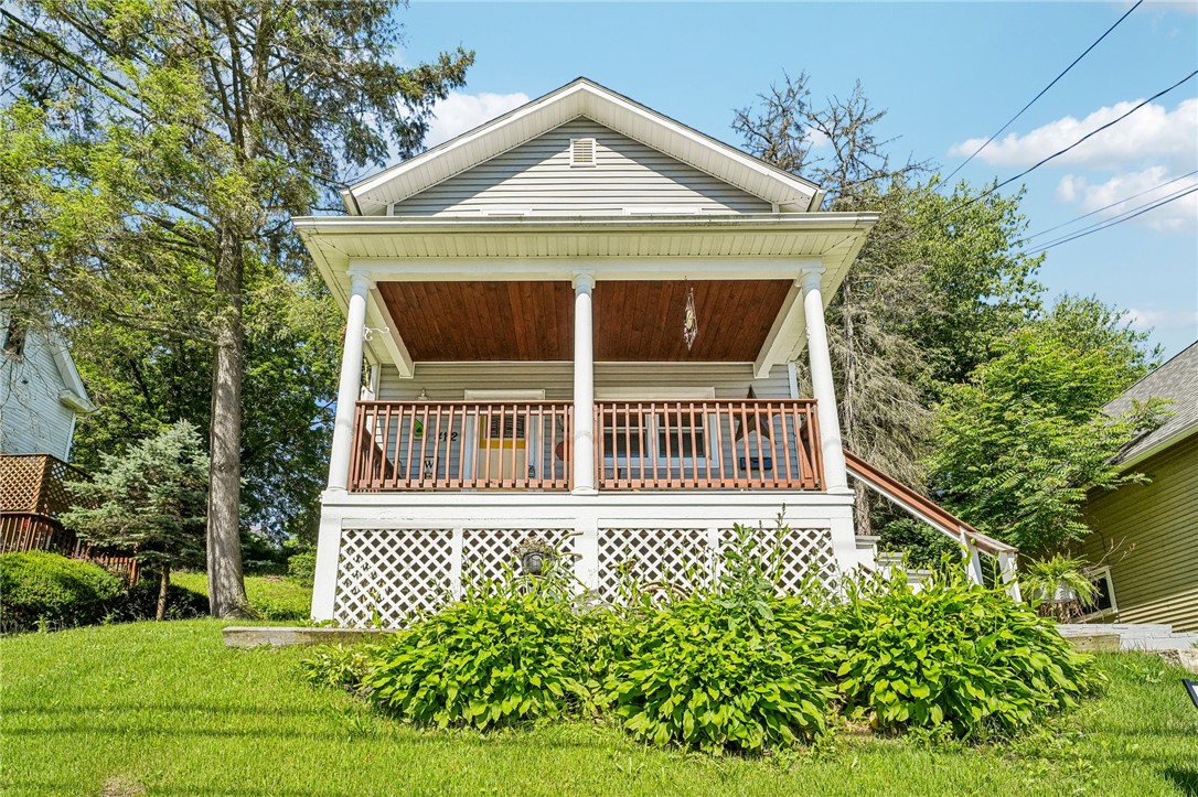 412 Brown Ave — photo 1