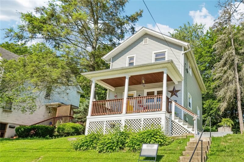 412 Brown Ave — photo 2