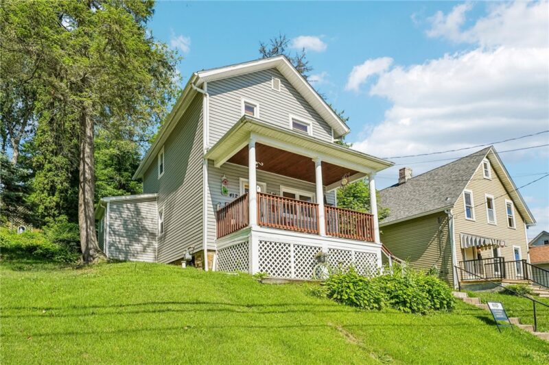412 Brown Ave — photo 3