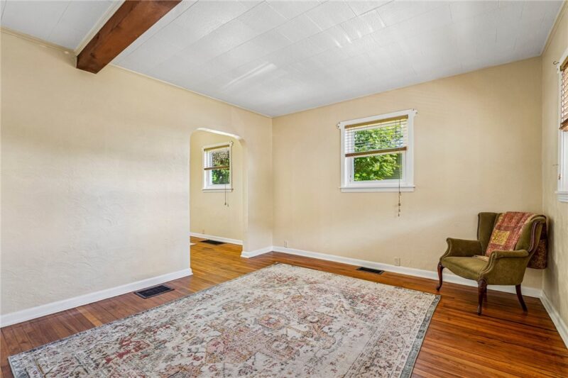 412 Brown Ave — photo 8