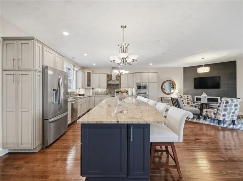 1043 Blackthorne Dr — photo 7
