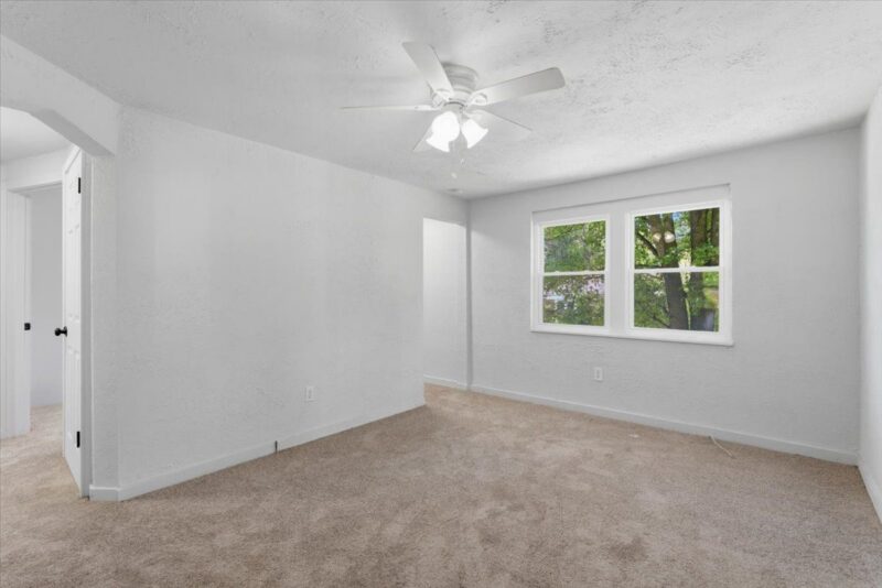 3912 Jane STREET — photo 8
