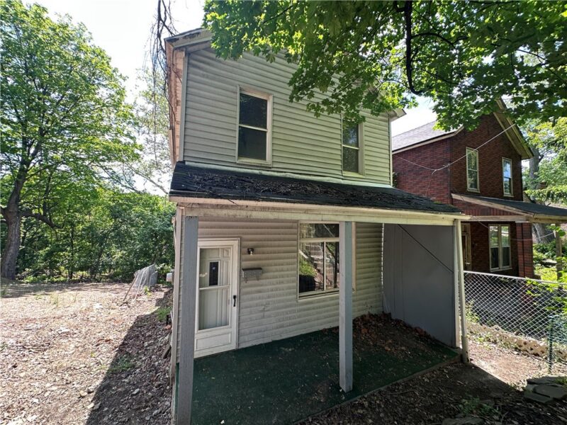 1302 Coal St — photo 2
