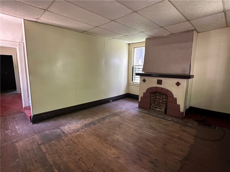 1302 Coal St — photo 3