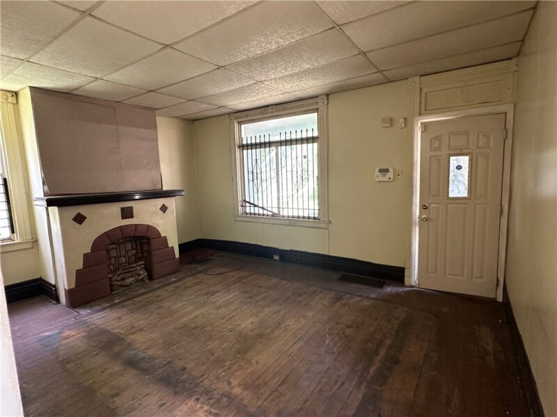 1302 Coal St — photo 4