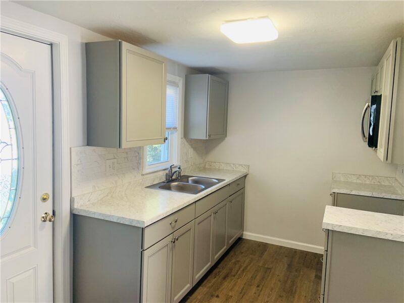 120 Graham Ave. — photo 6