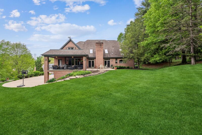 300 Hardy DRIVE — photo 2