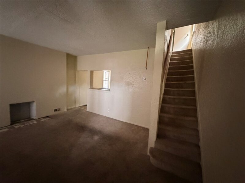 310 Arabella St — photo 4