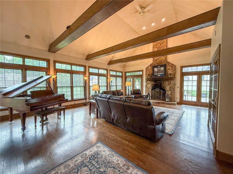 203 Oliver Dr — photo 5