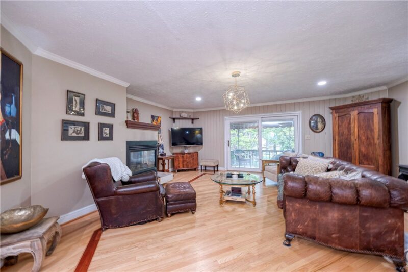 1523 Merion Ln — photo 8