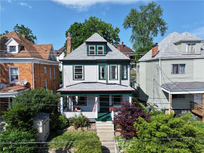 719 Taylor Ave — photo 2