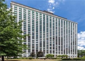 320 Fort Duquesne BOULEVARD 22A — photo 1