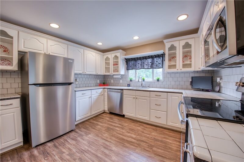 1810 Henderson Ave — photo 7
