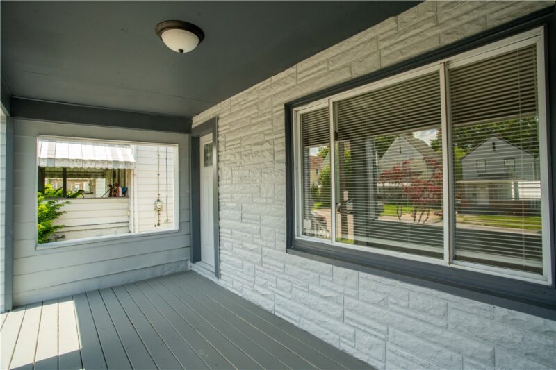 1710 Main St — photo 3