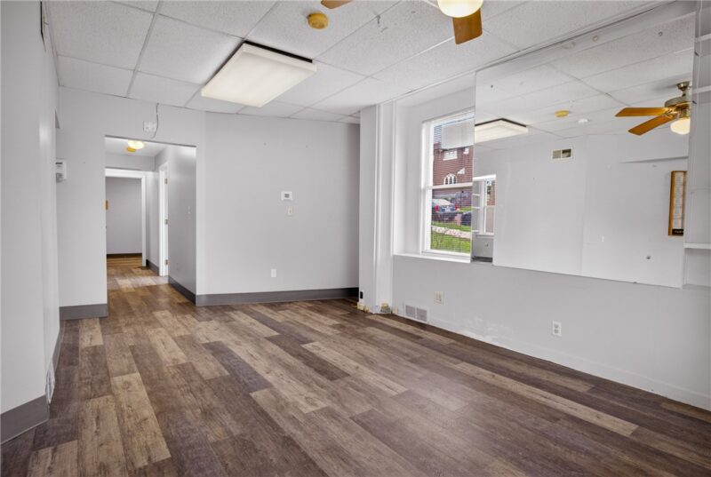 92 Bradford Ave — photo 8
