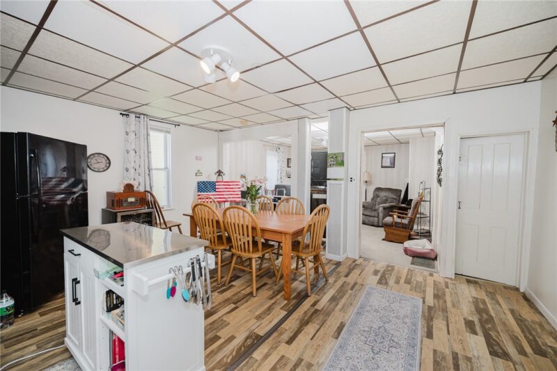 520 Hancock St — photo 4