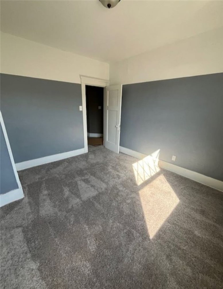 532 Russellwood Ave — photo 2