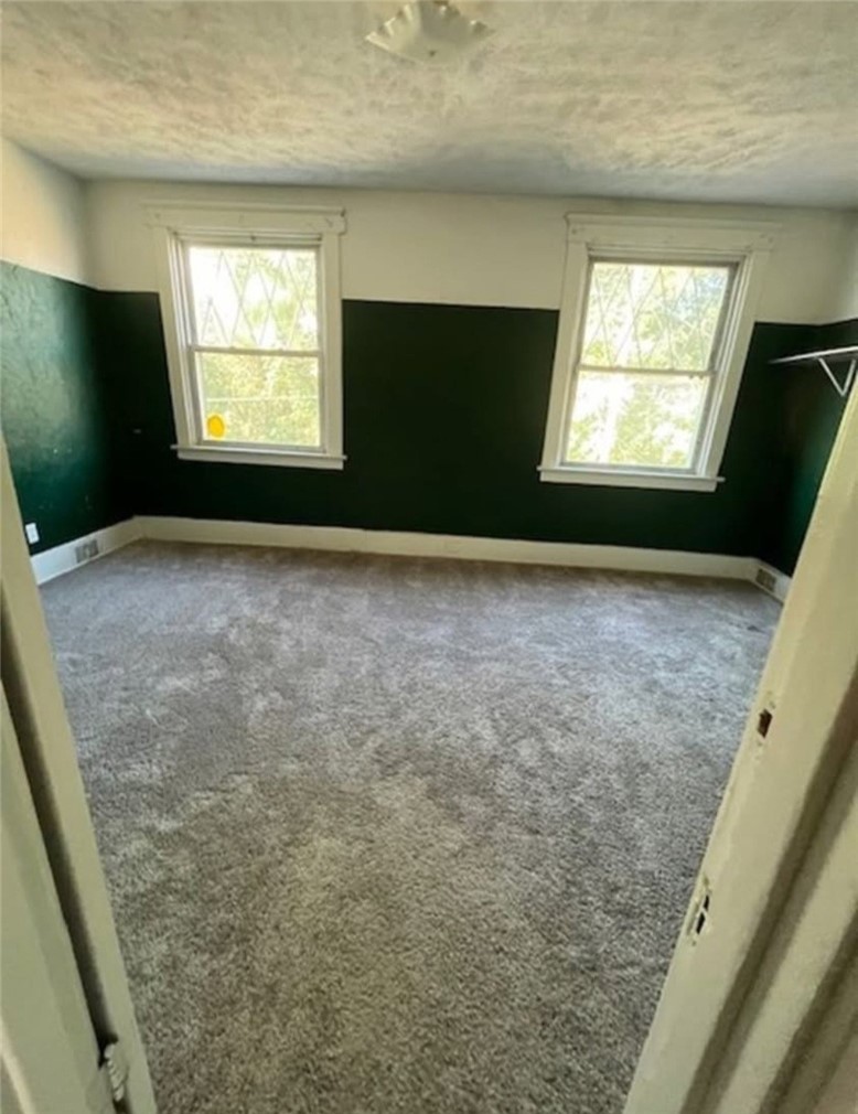 532 Russellwood Ave — photo 8