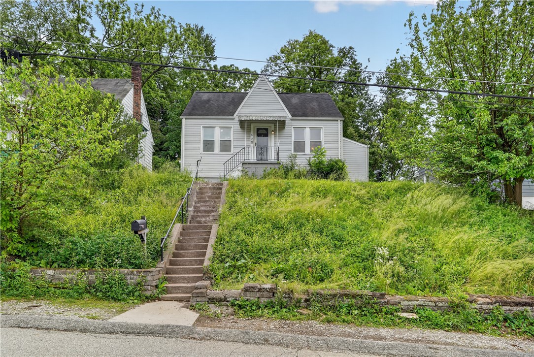 612 Hazel St — photo 1