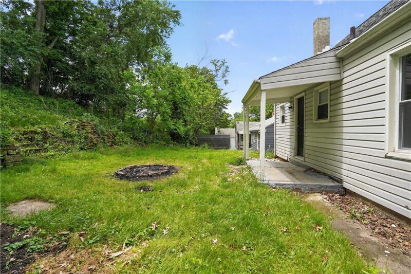 612 Hazel St — photo 3
