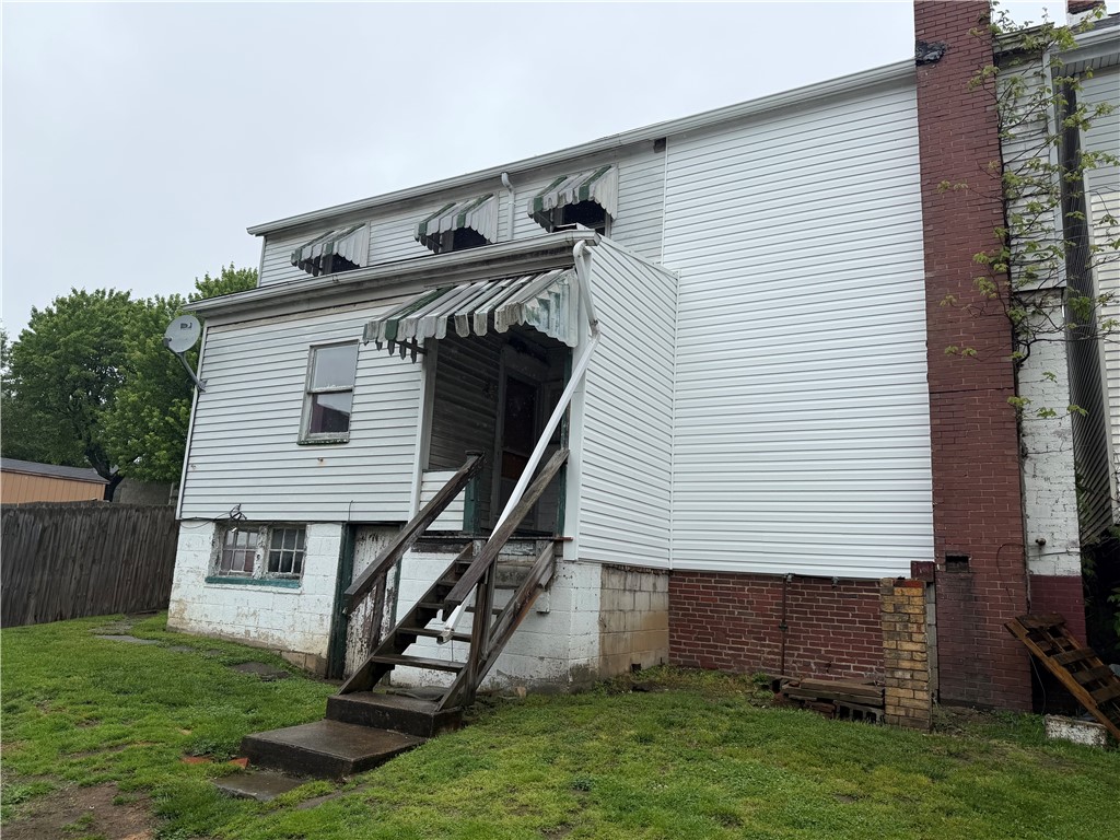 1020 Lane Way — photo 1